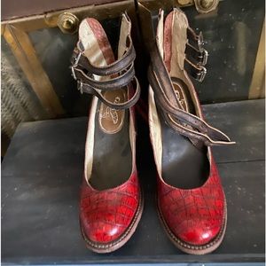 Brand new without tags Freebird Randi